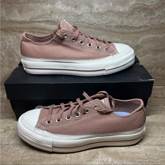 Converse Shoes - Converse Women Chuck Taylor All Star Lift Platform Low Clay Pot Size 8.5